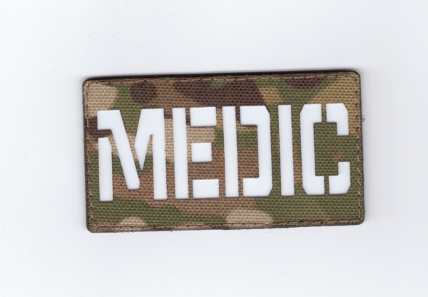 Патч Медик, мультикам-белый