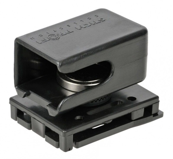 Паучер магнитный универсальный под пистолетный магазин