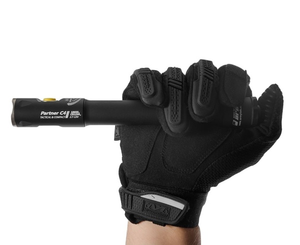 Фонарь Armytek Partner C4 Pro v3 XHP35