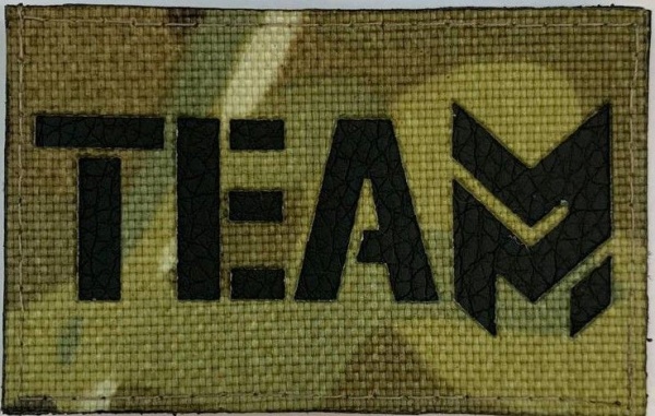 Патч TEAM малый, мультикам-чёрный
